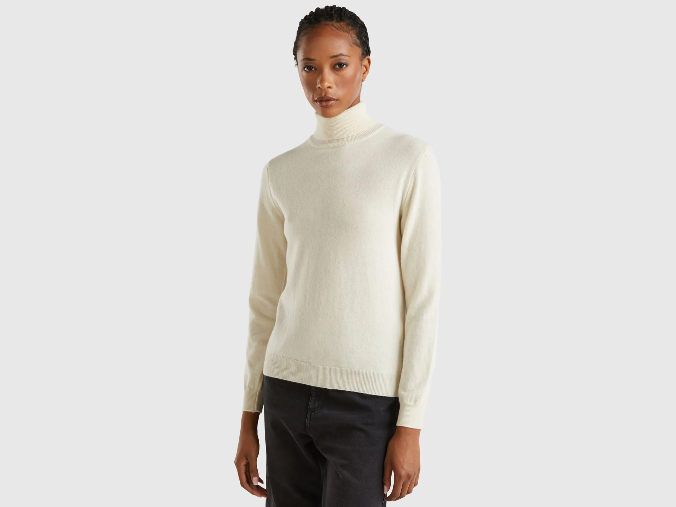 Cream turtleneck sweater in pure Merino wool