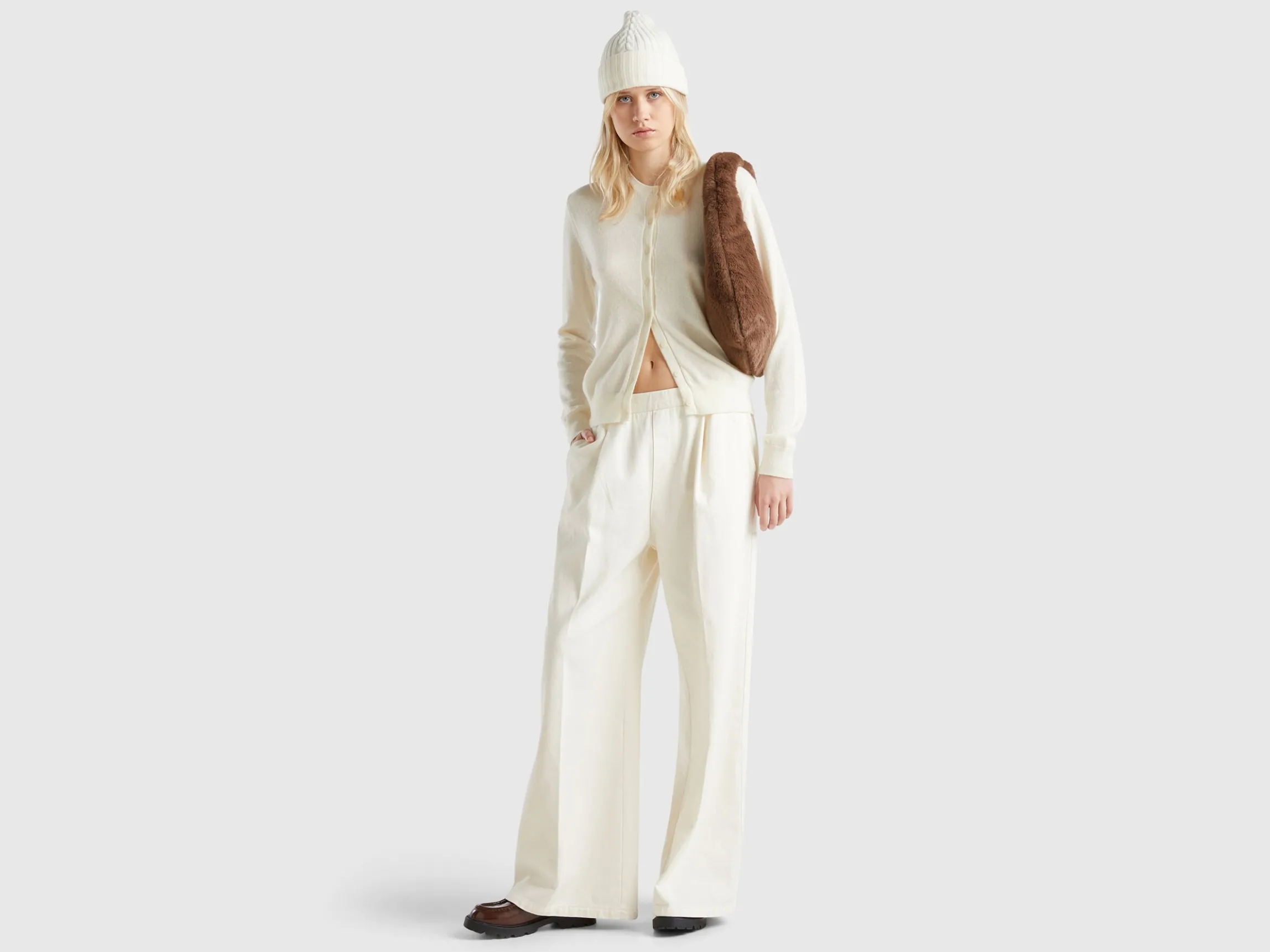 Cream white cardigan in pure cashmere