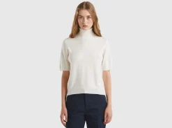 Cream white short sleeve turtleneck in cashmere blend