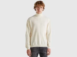Cream white turtleneck in pure Merino wool