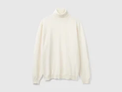 Cream white turtleneck in pure Merino wool