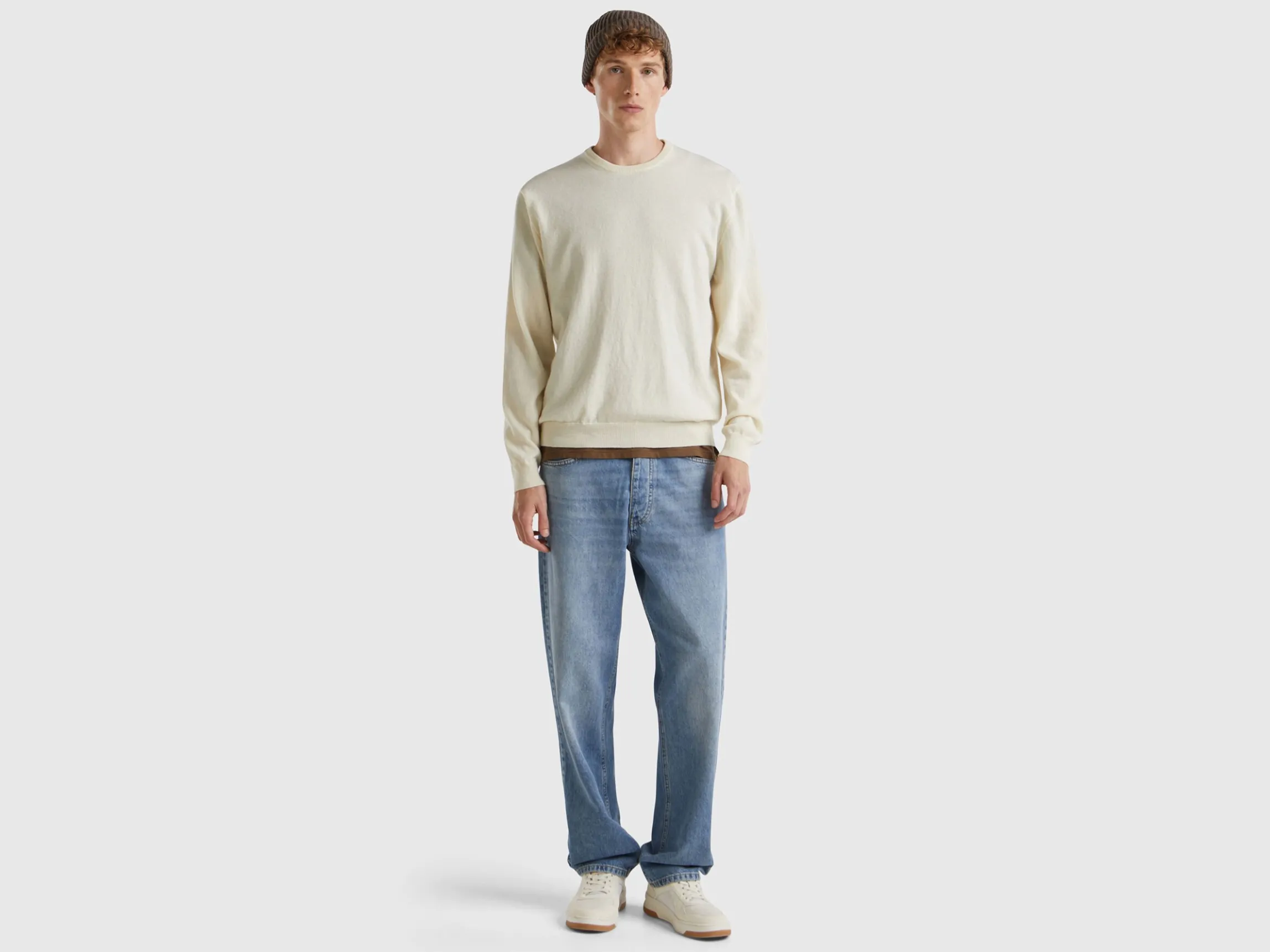 Creamy white crew neck sweater in pure Merino wool
