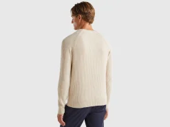 Crew neck sweater in cashmere blend