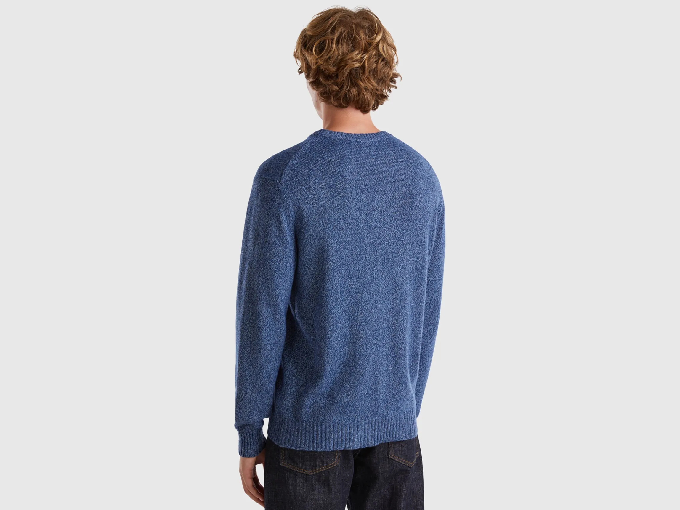 Crew neck sweater in cashmere and wool blend