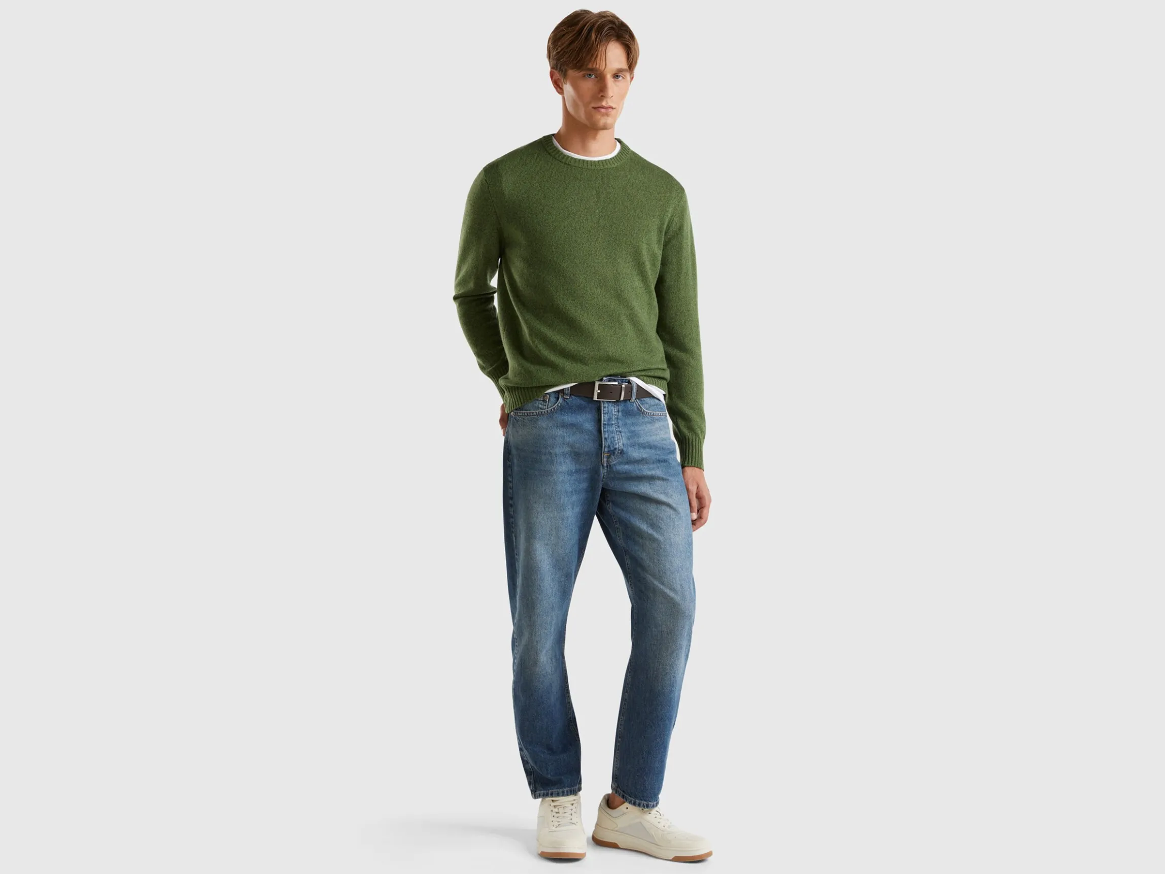Crew neck sweater in cashmere and wool blend