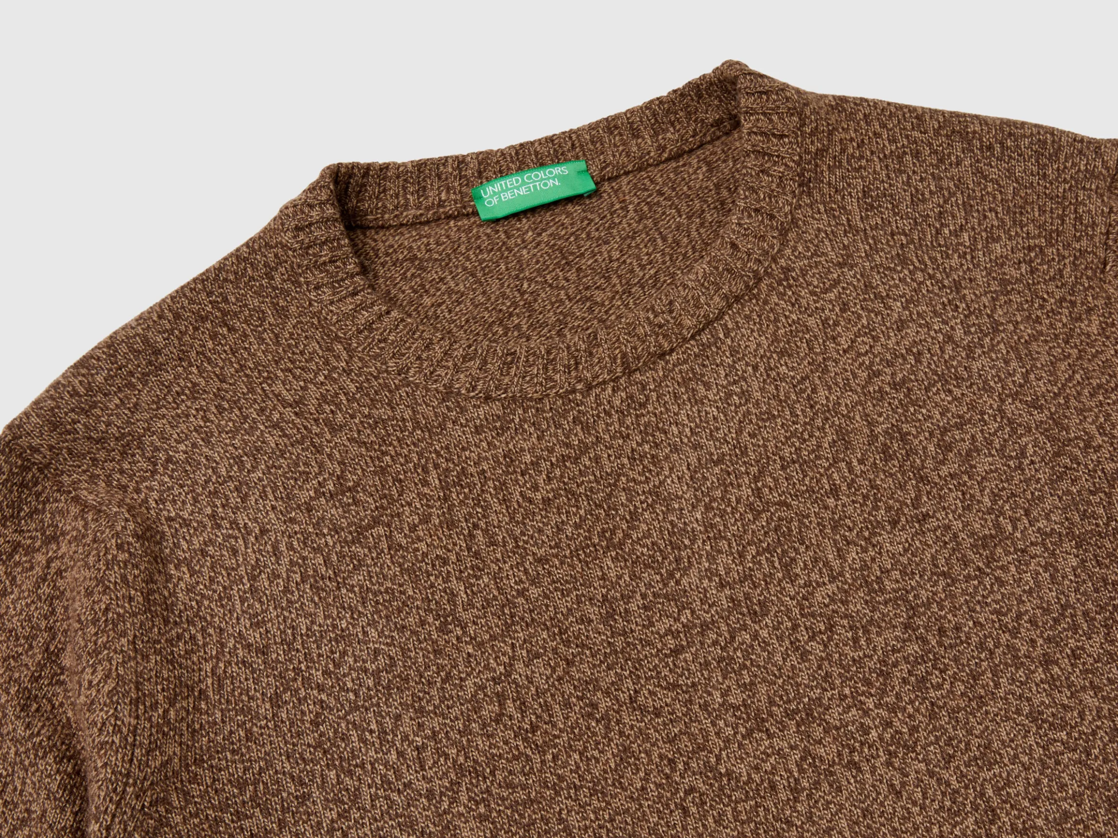 Crew neck sweater in cashmere and wool blend
