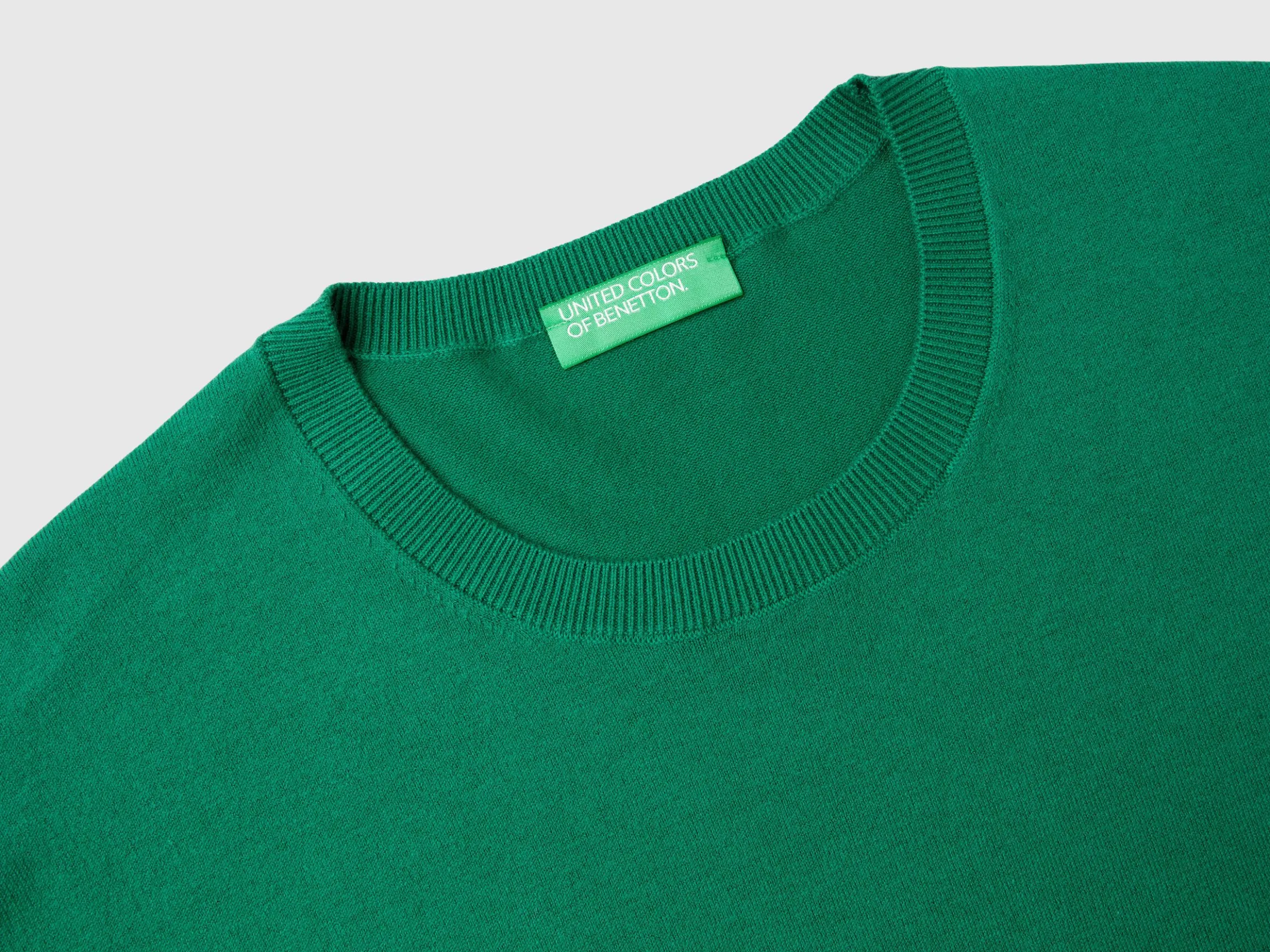 Crew neck sweater in lightweight cotton blend