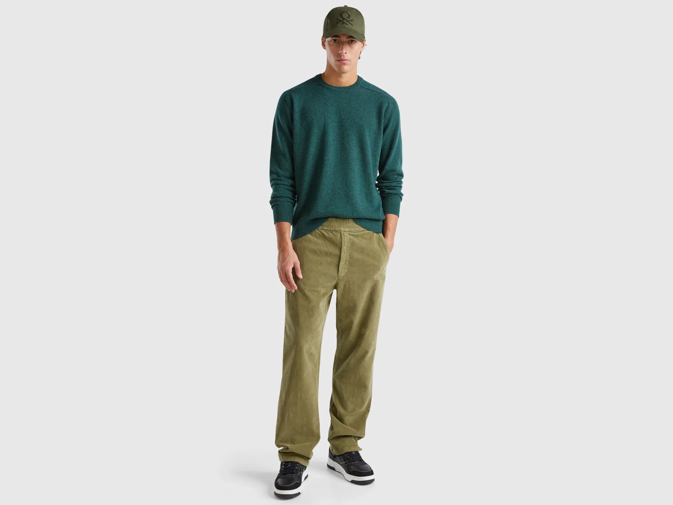 Crew neck sweater in pure Merino wool