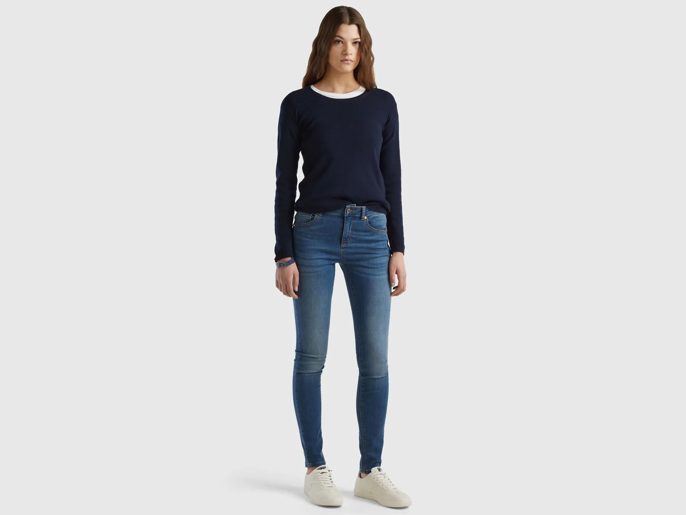 Crew neck sweater in pure cotton