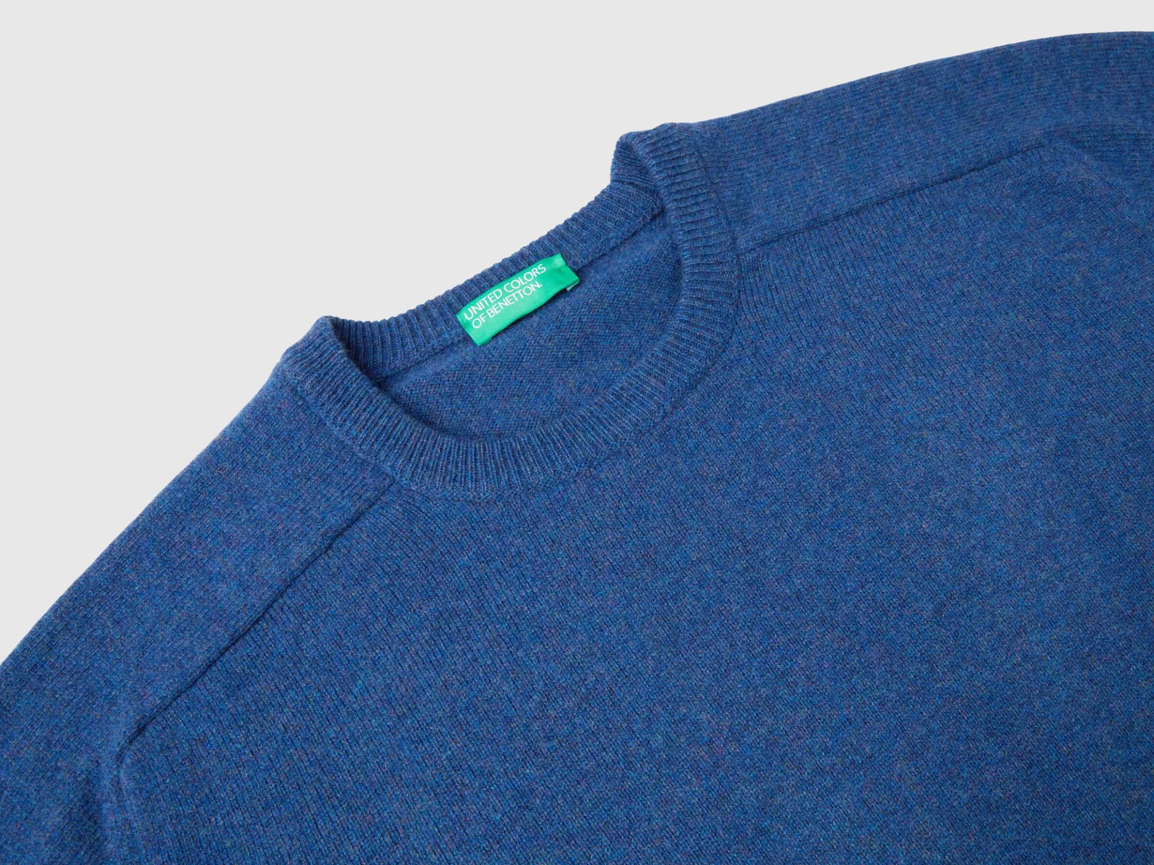 Crew neck sweater in pure Merino wool
