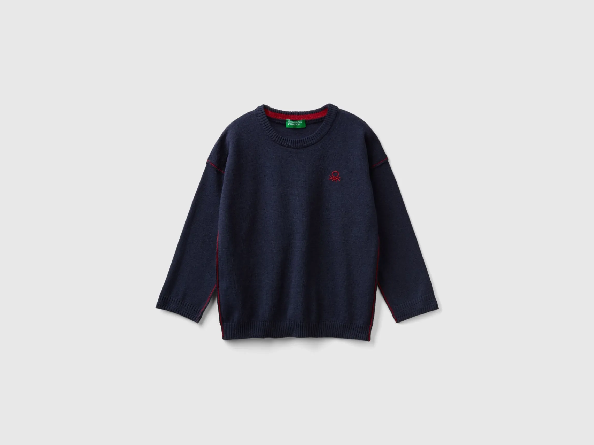 Crew neck sweater with embroidery