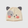 Crochet hat with applique