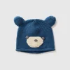 Crochet hat with applique