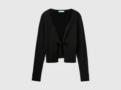 Cropped cardigan with laces
