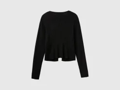 Cropped cardigan with laces