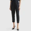 Cropped trousers in 100% linen