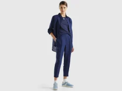Cropped trousers in 100% linen