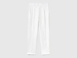 Cropped trousers in 100% linen