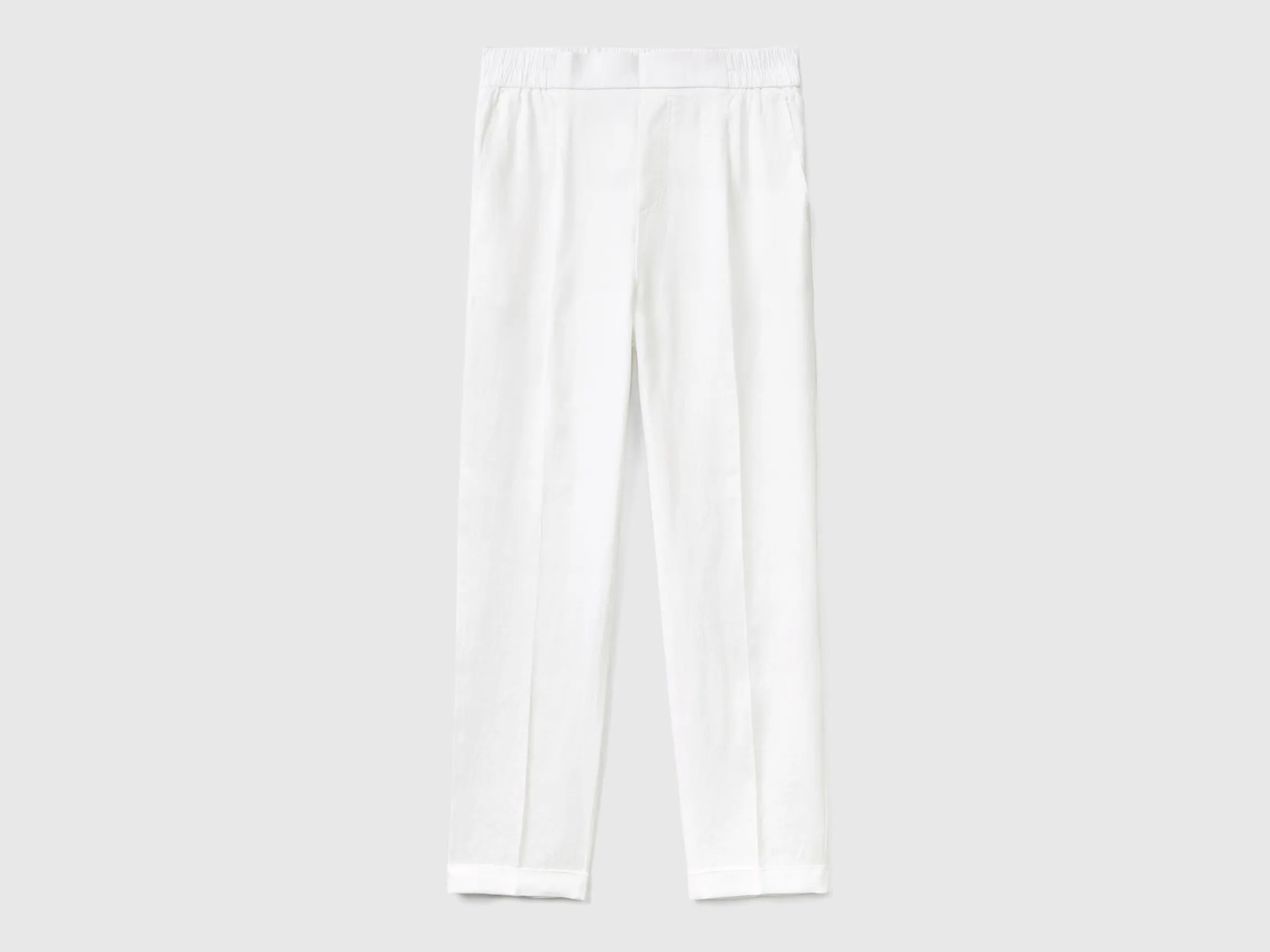 Cropped trousers in 100% linen