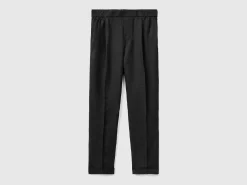 Cropped trousers in 100% linen