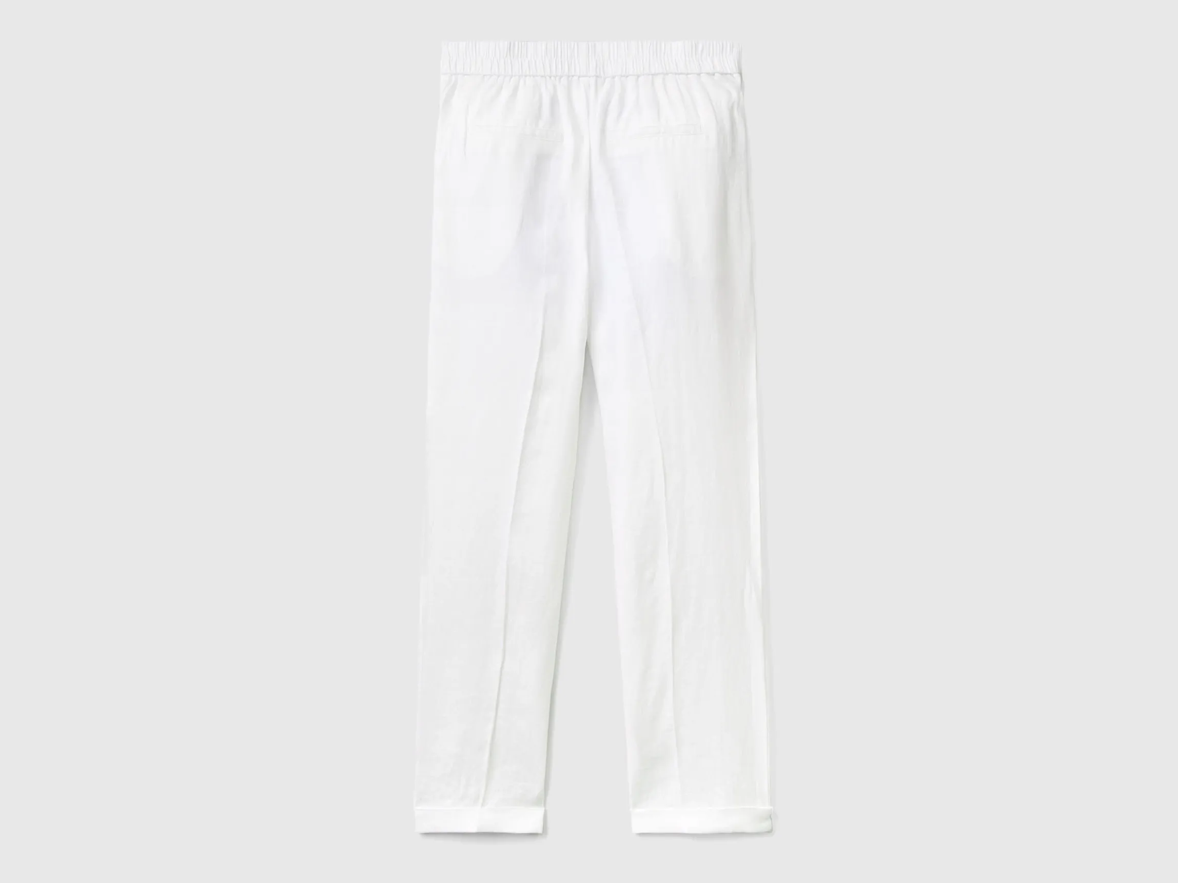 Cropped trousers in 100% linen