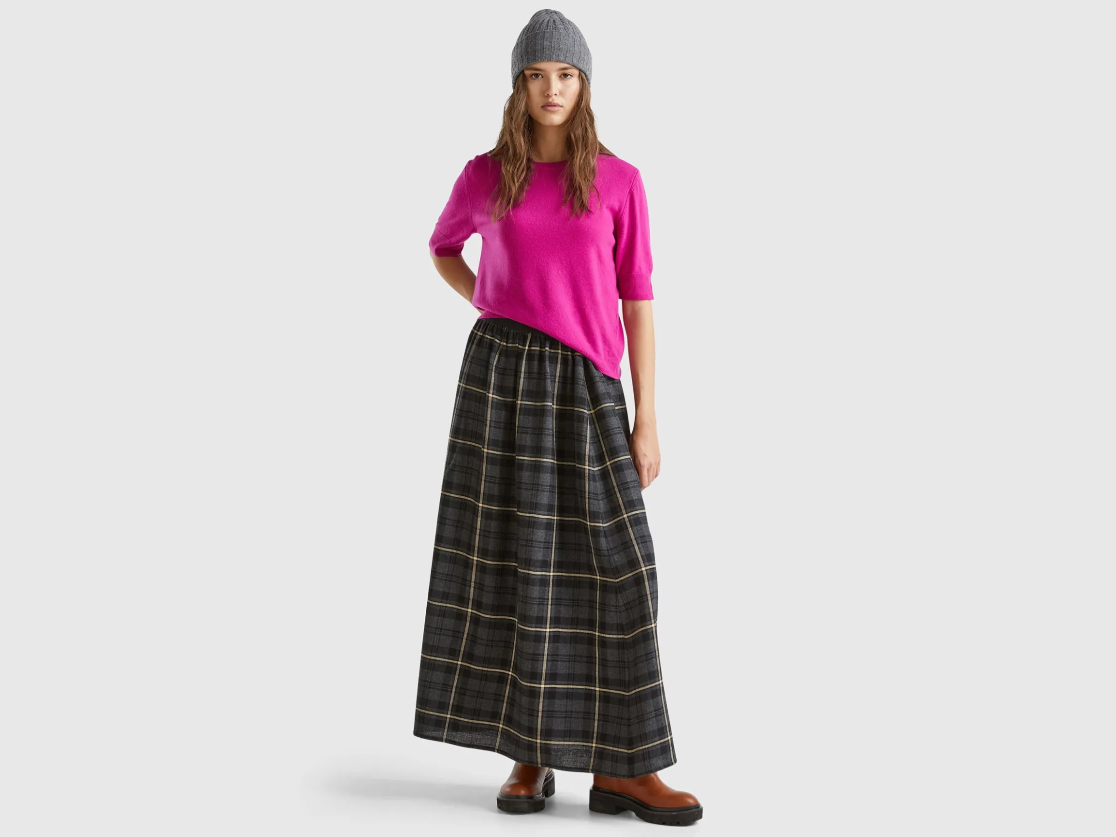 Cyclamen short sleeve sweater in pure Merino wool