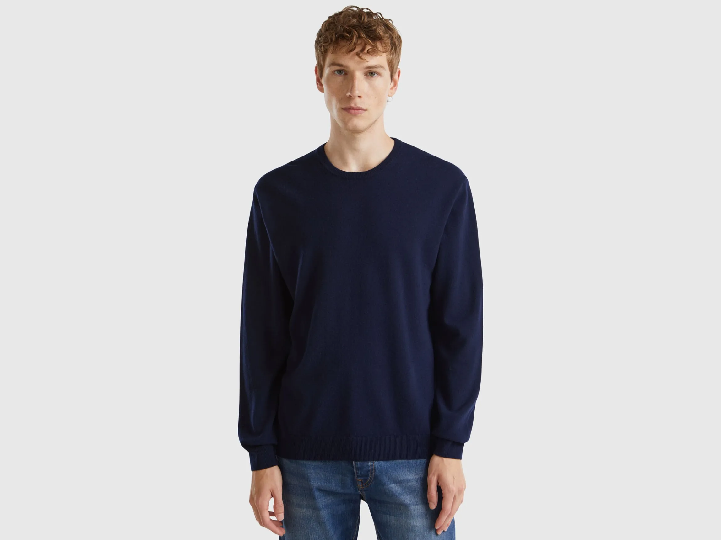 Dark blue crew neck sweater in pure Merino wool