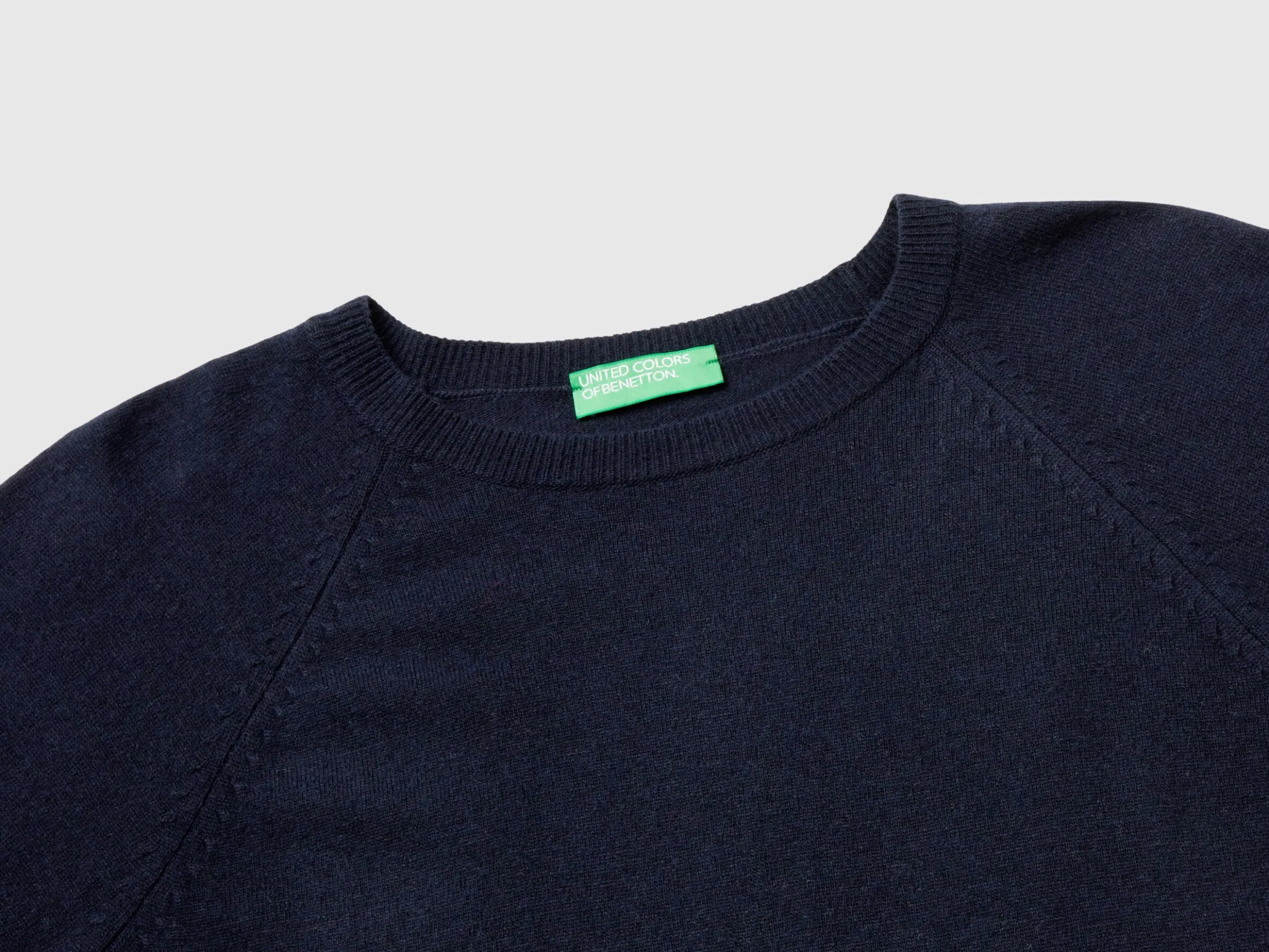 Dark blue crew neck sweater in cashmere and wool blend