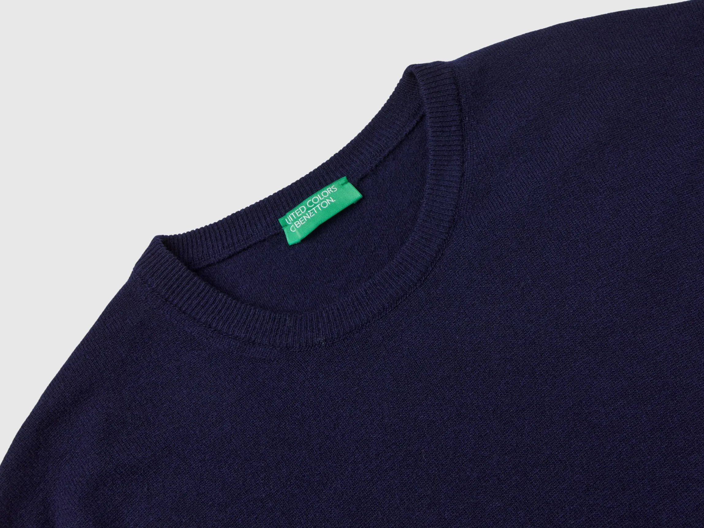 Dark blue crew neck sweater in pure Merino wool