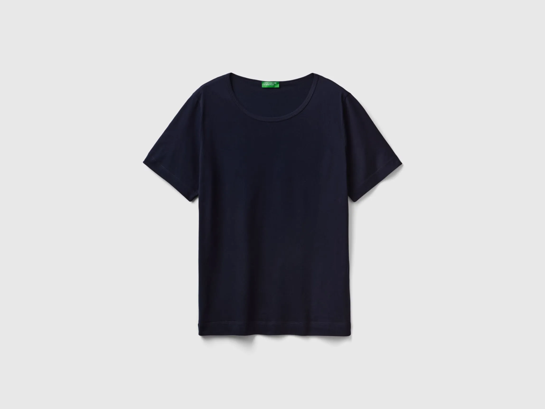 Dark blue short sleeve t-shirt