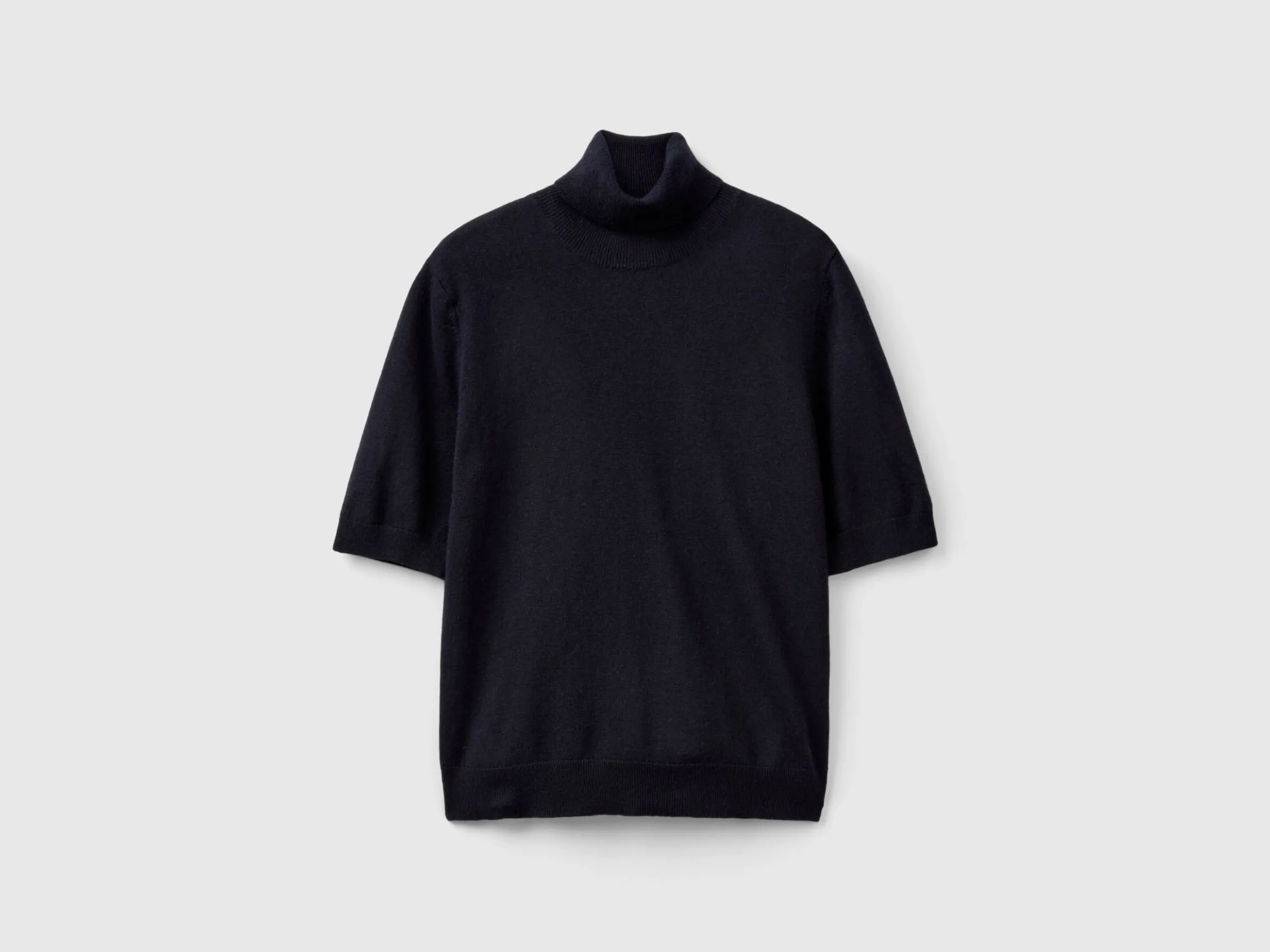 Dark blue short sleeve turtleneck in cashmere blend