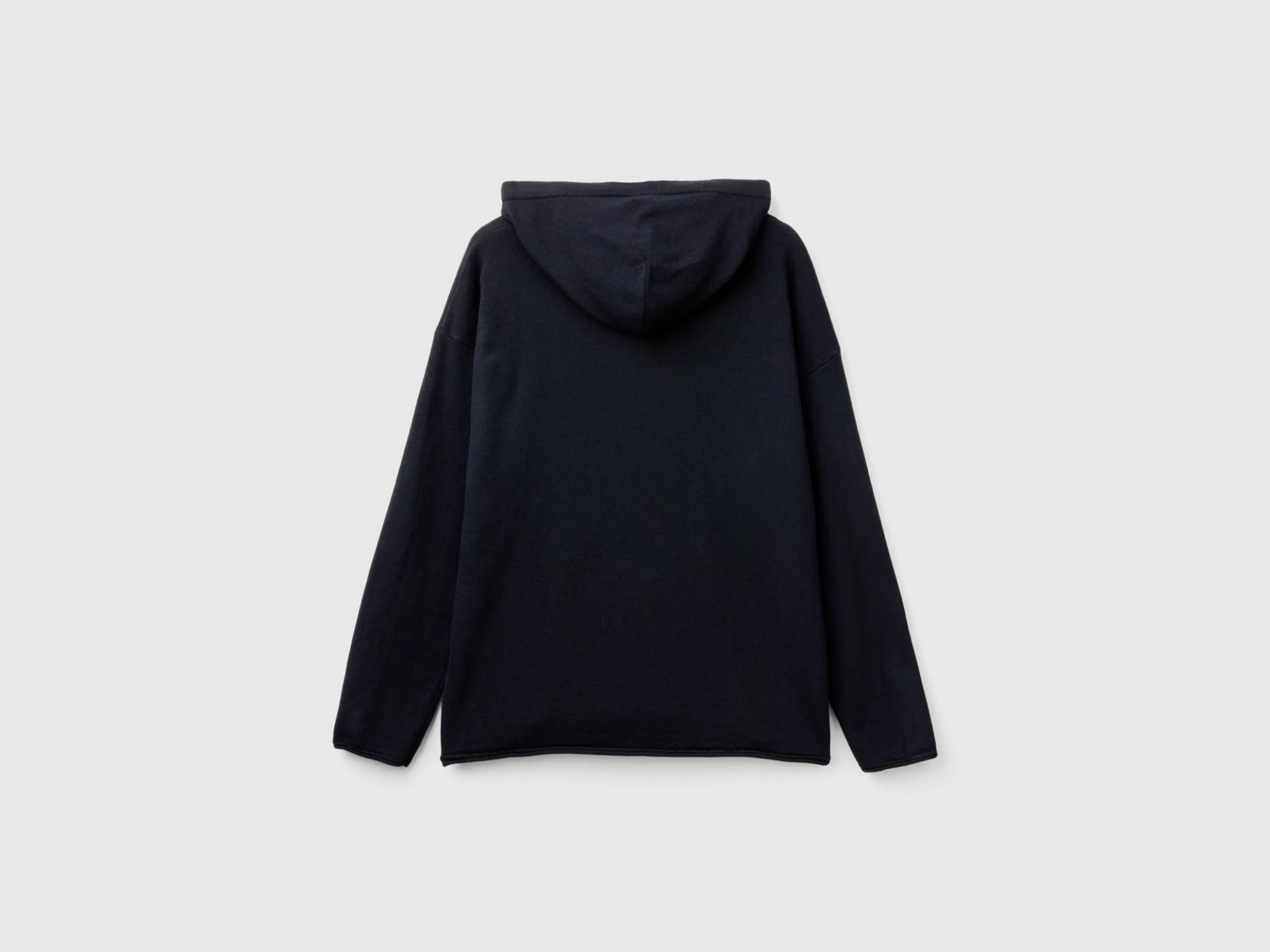 Dark blue sweater in cashmere blend with hood