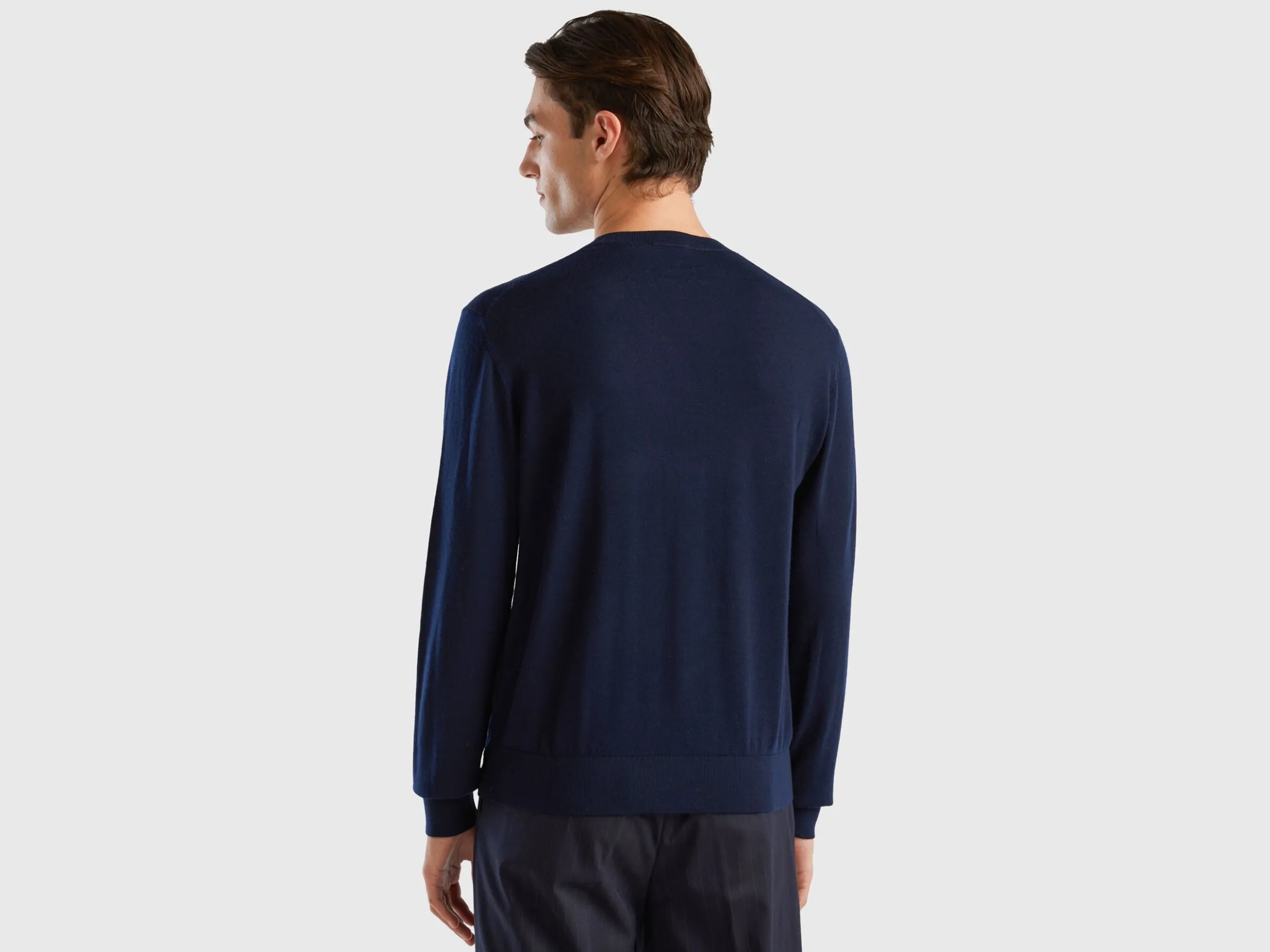 Dark blue sweater in pure Merino wool