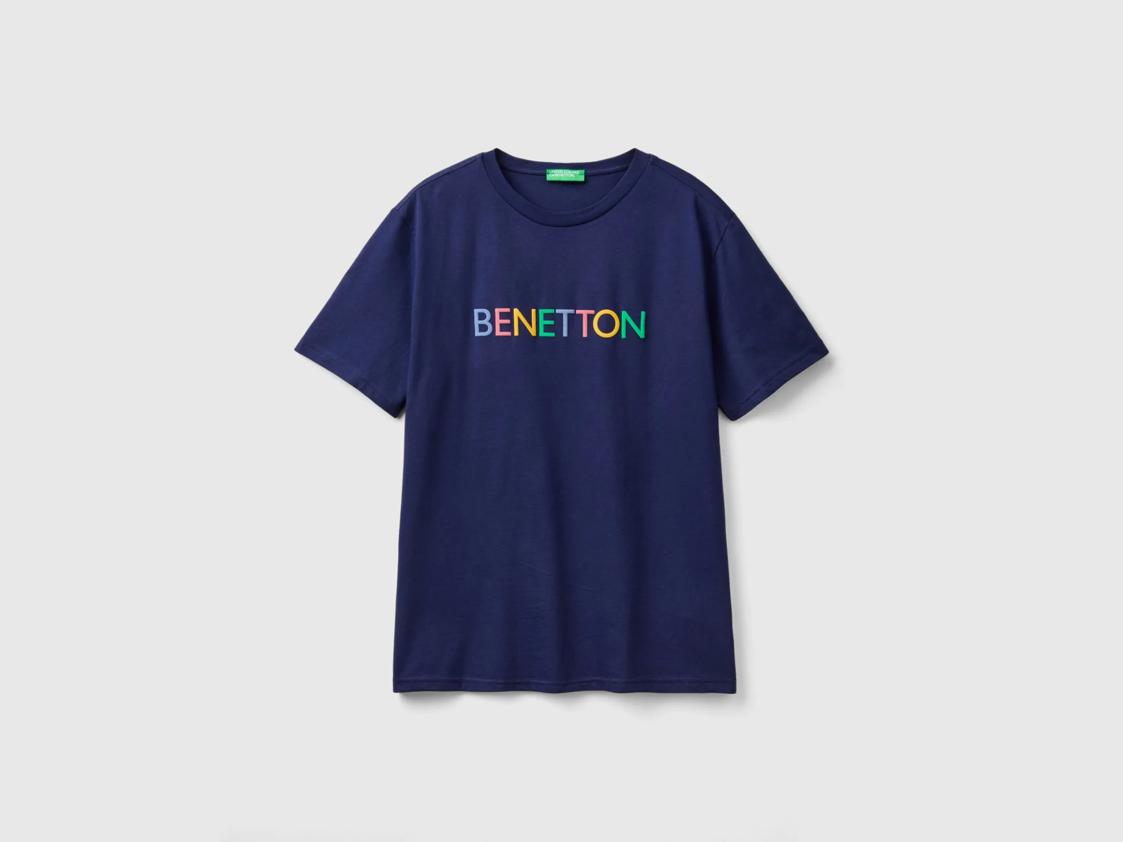Dark blue t-shirt in organic cotton with multicolored logo