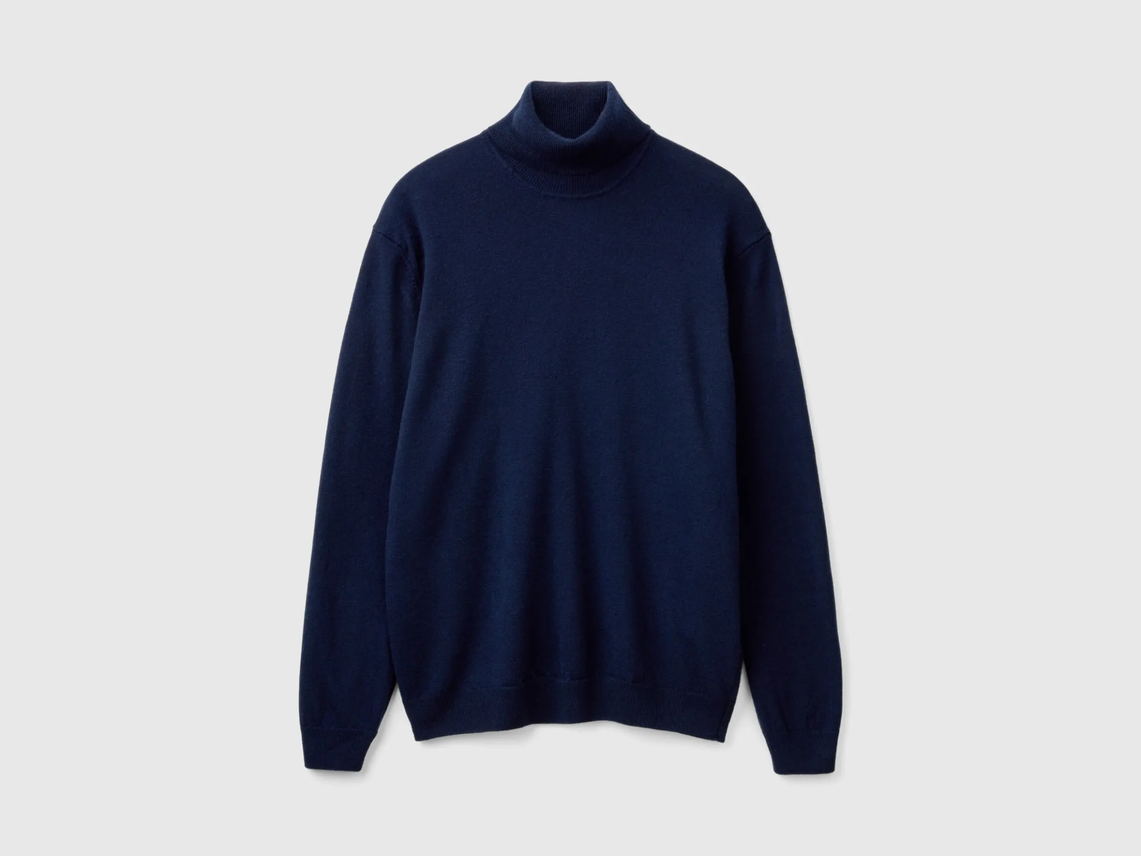 Dark blue turtleneck in pure Merino wool