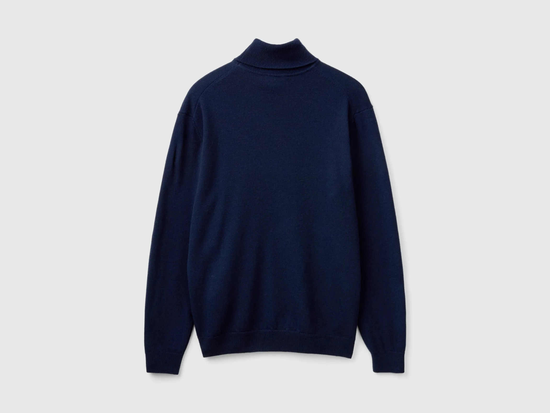 Dark blue turtleneck in pure Merino wool