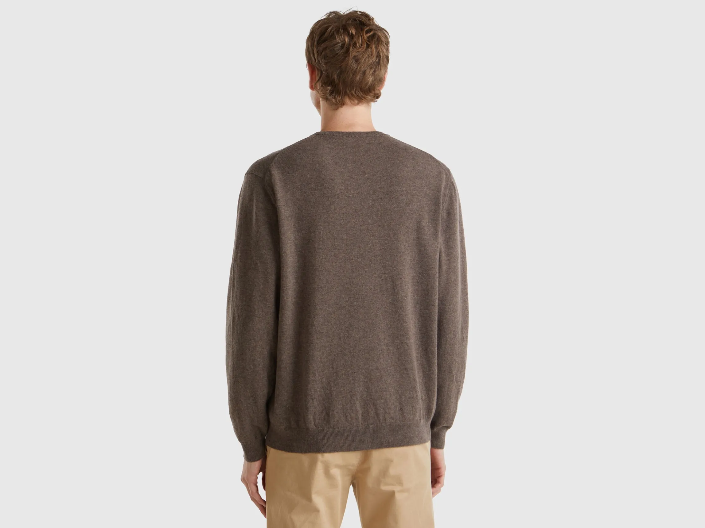 Dark brown crew neck sweater in pure Merino wool