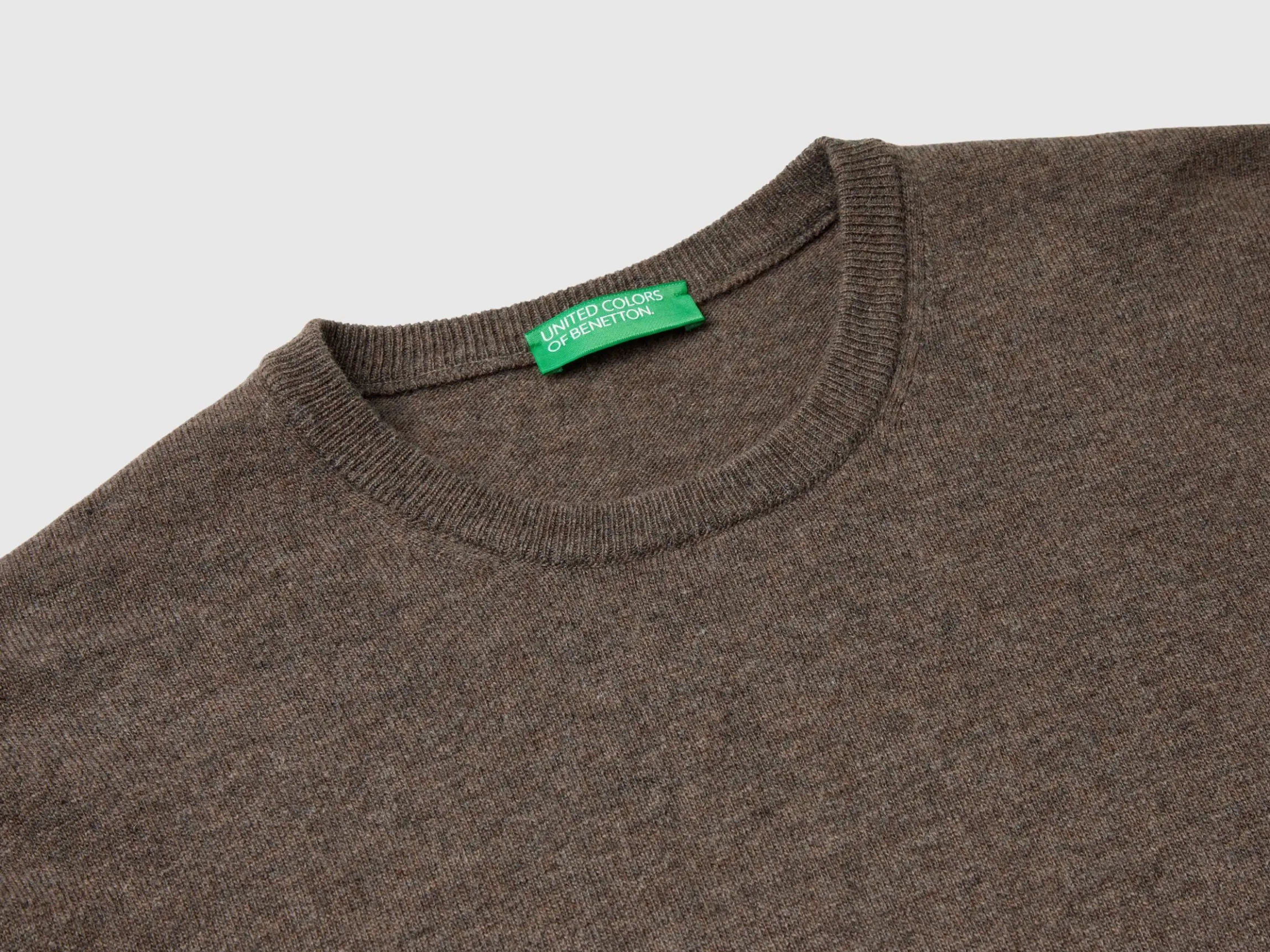 Dark brown crew neck sweater in pure Merino wool