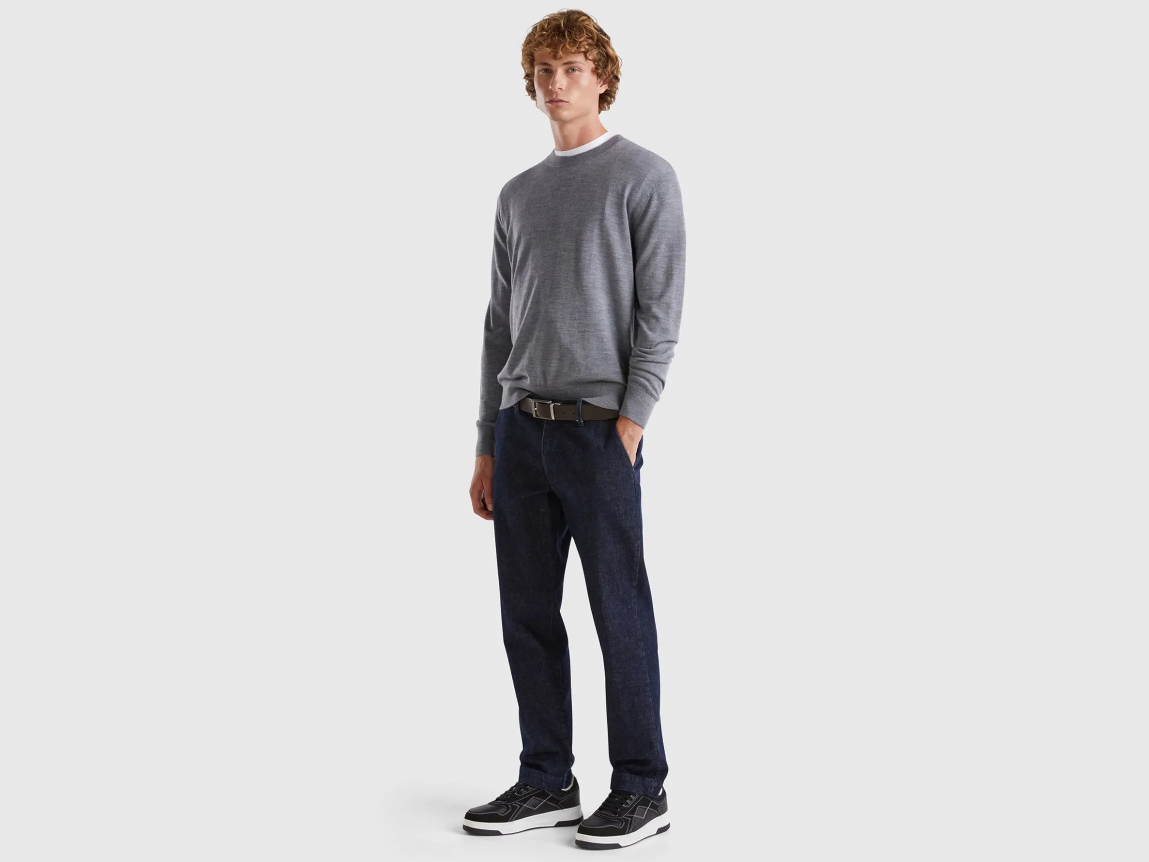 Dark gray sweater in pure Merino wool