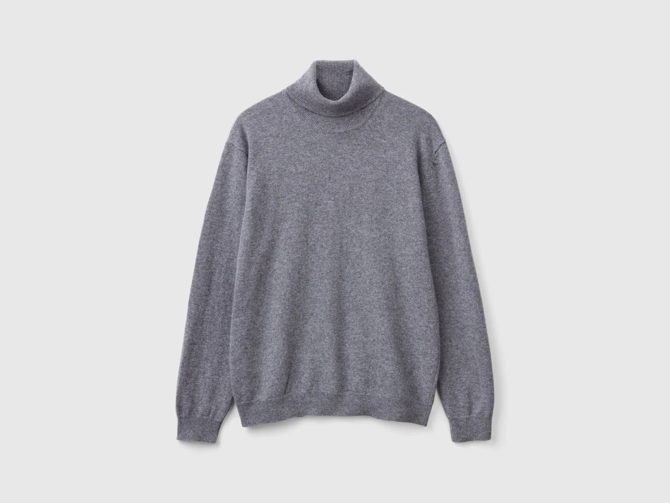 Dark gray turtleneck in pure Merino wool