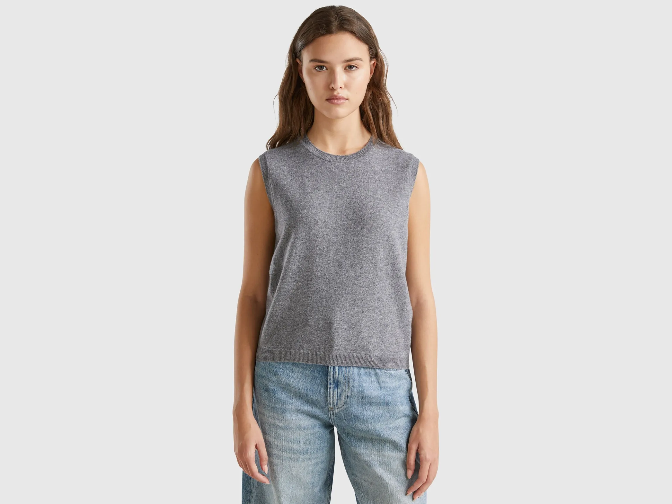Dark gray vest in pure Merino wool