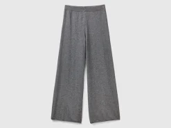 Dark gray wide leg trousers in wool and cashmere blend