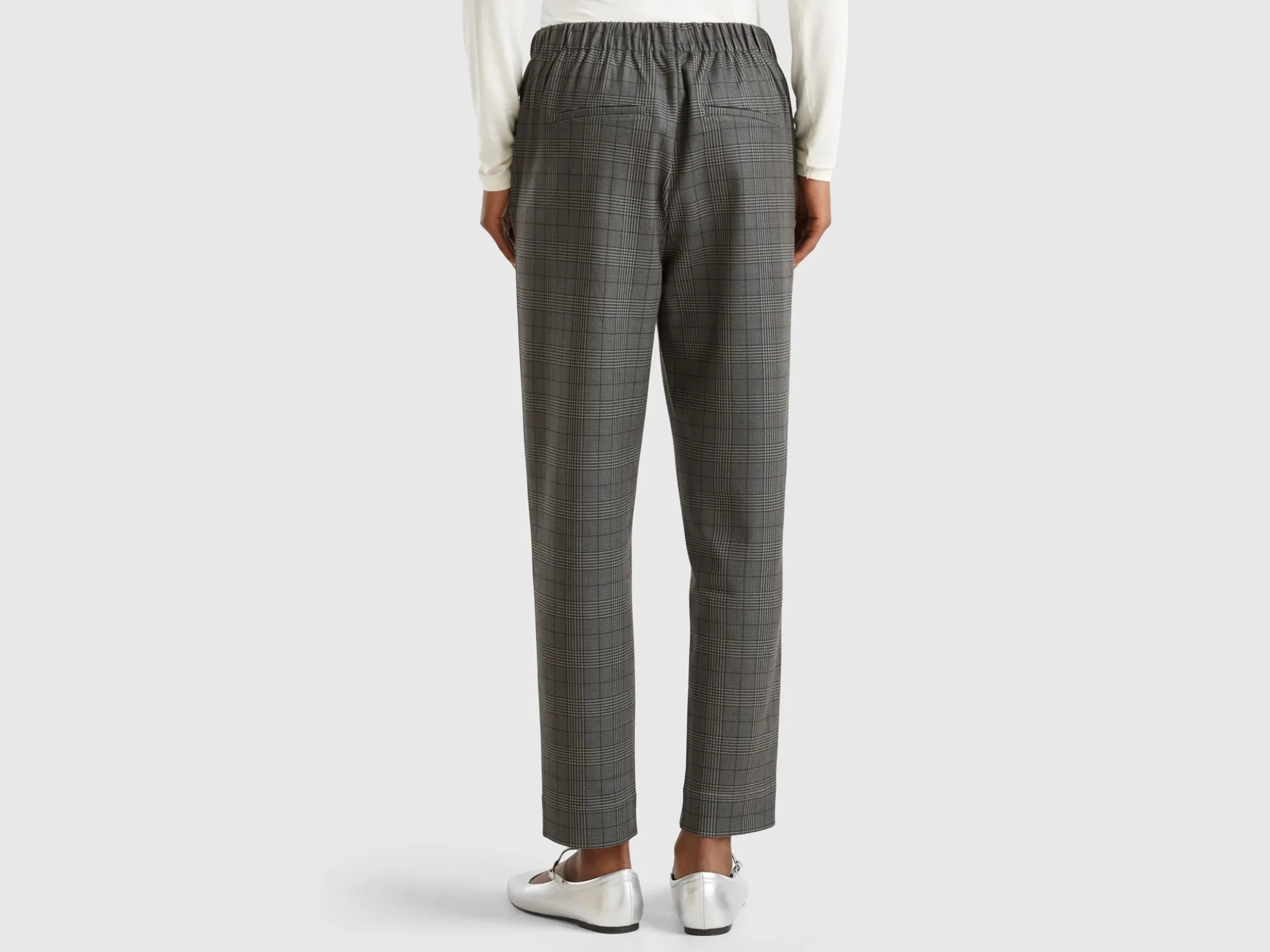 Dark grey Prince of Wales joggers