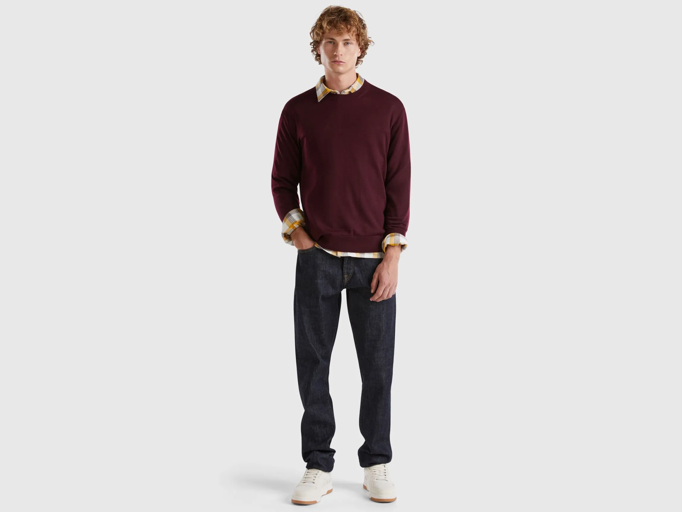 Dark purple sweater in pure Merino wool