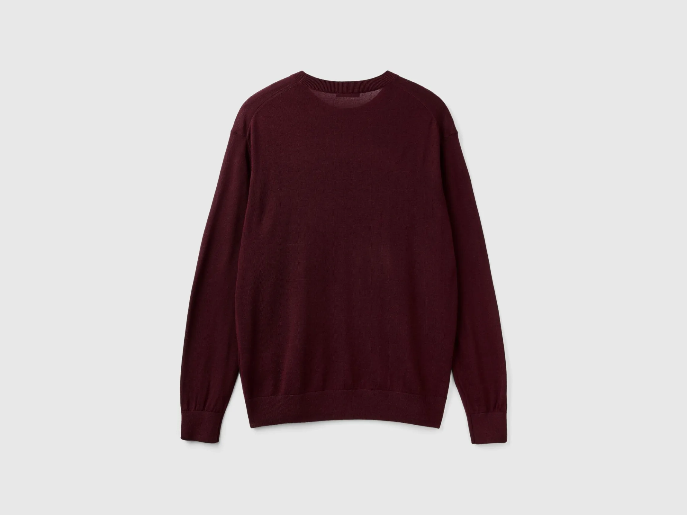 Dark purple sweater in pure Merino wool