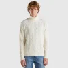 Diamond pattern turtleneck