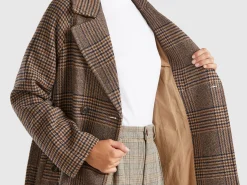 Double-breasted Prince of Wales coat