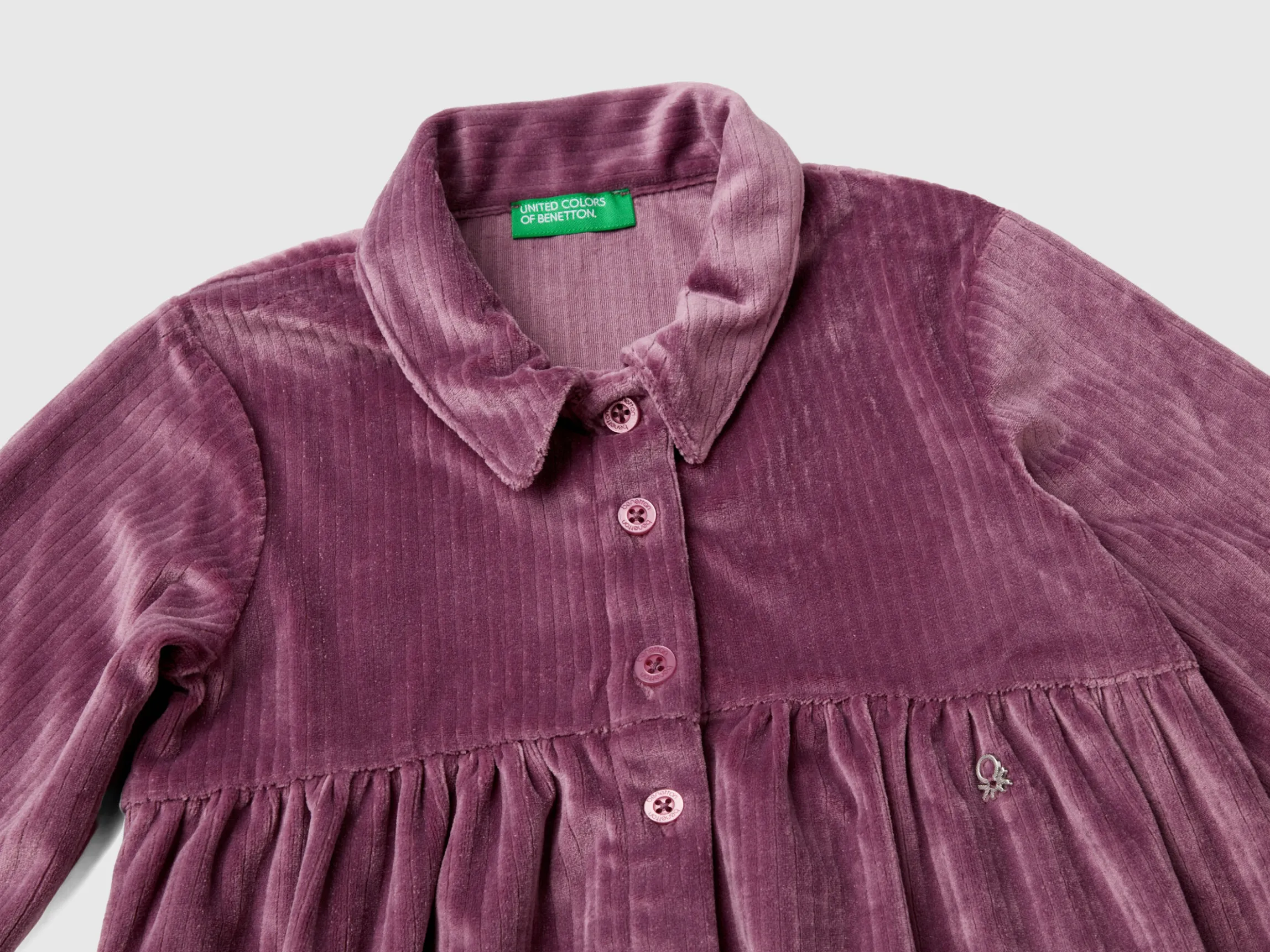 Dress with chenille collar