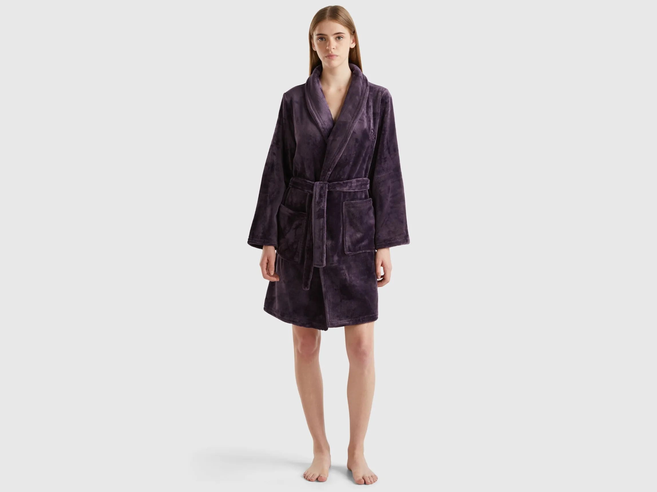 Dressing gown in faux fur