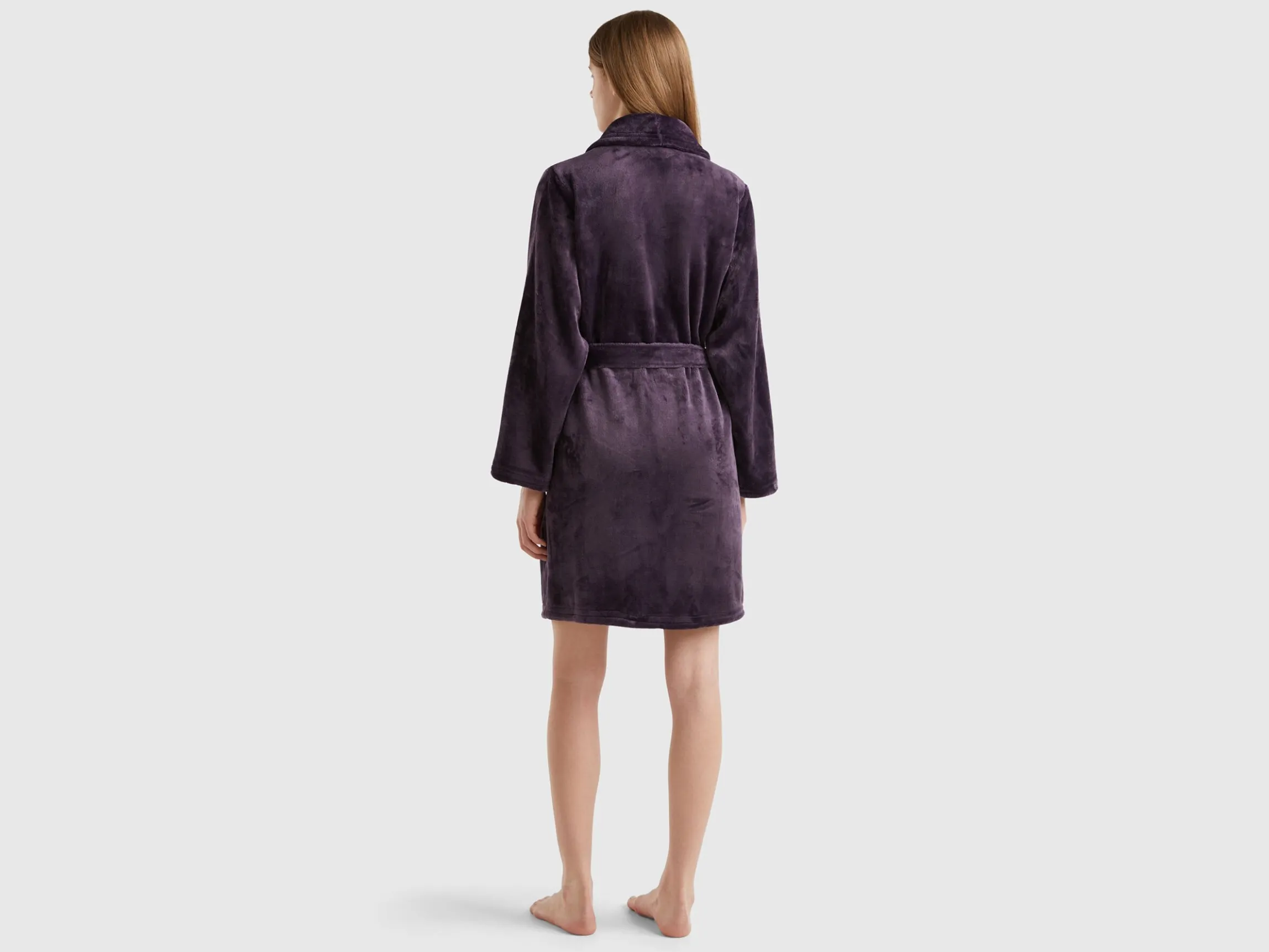 Dressing gown in faux fur
